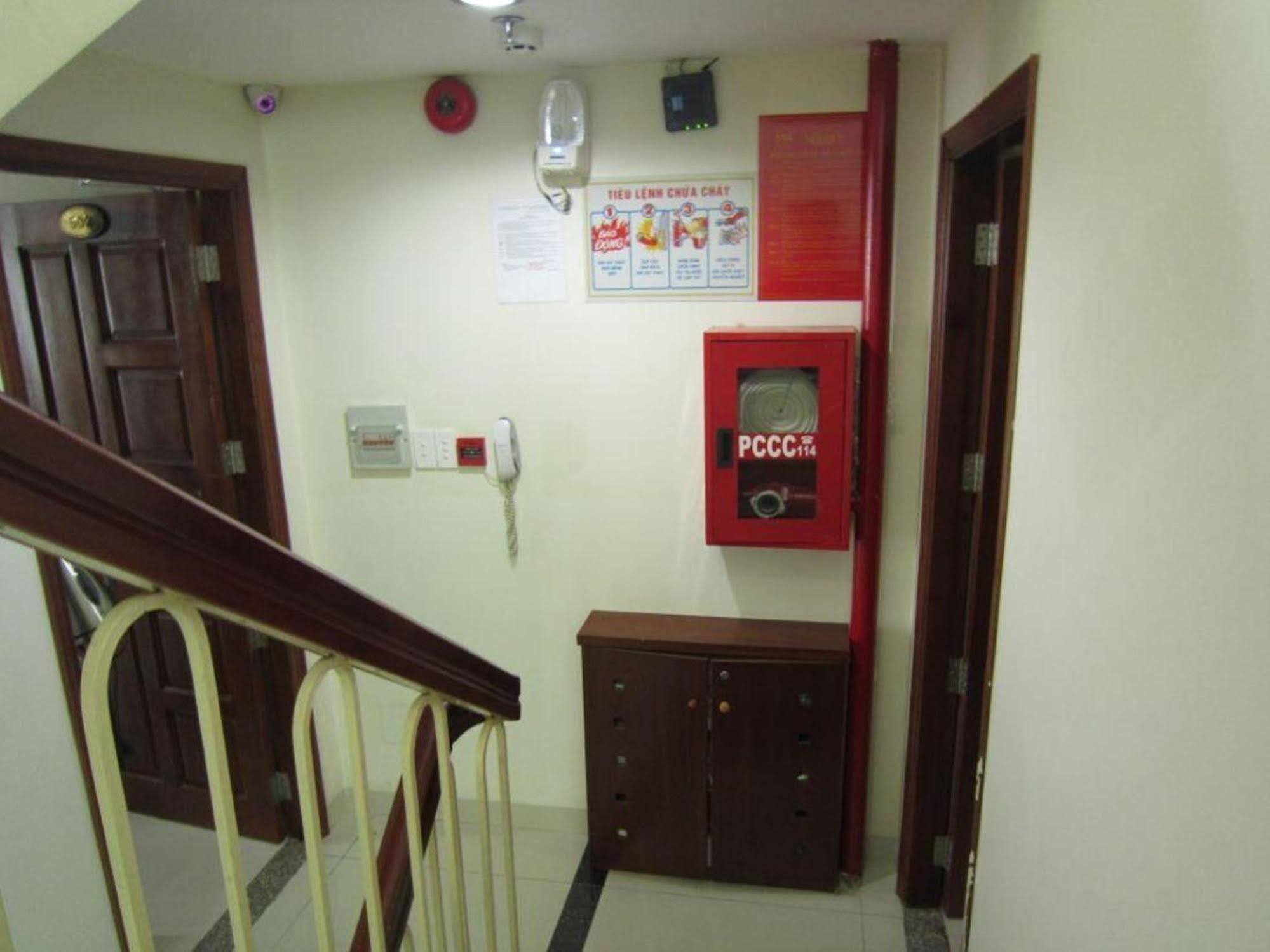 Hoang Hoang Hotel Хошимин Екстериор снимка